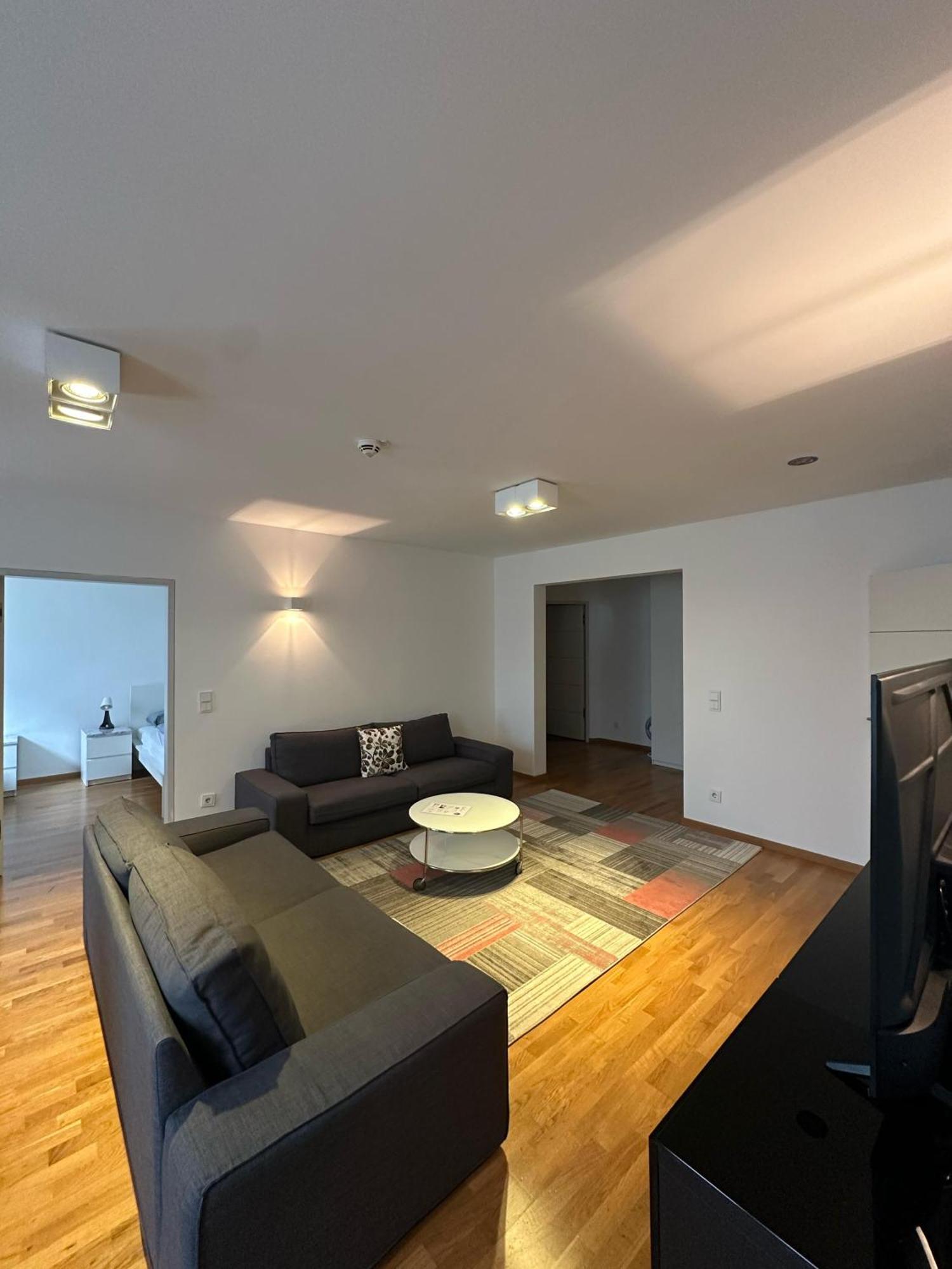 Al Nafurah Apartments 慕尼黑 外观 照片