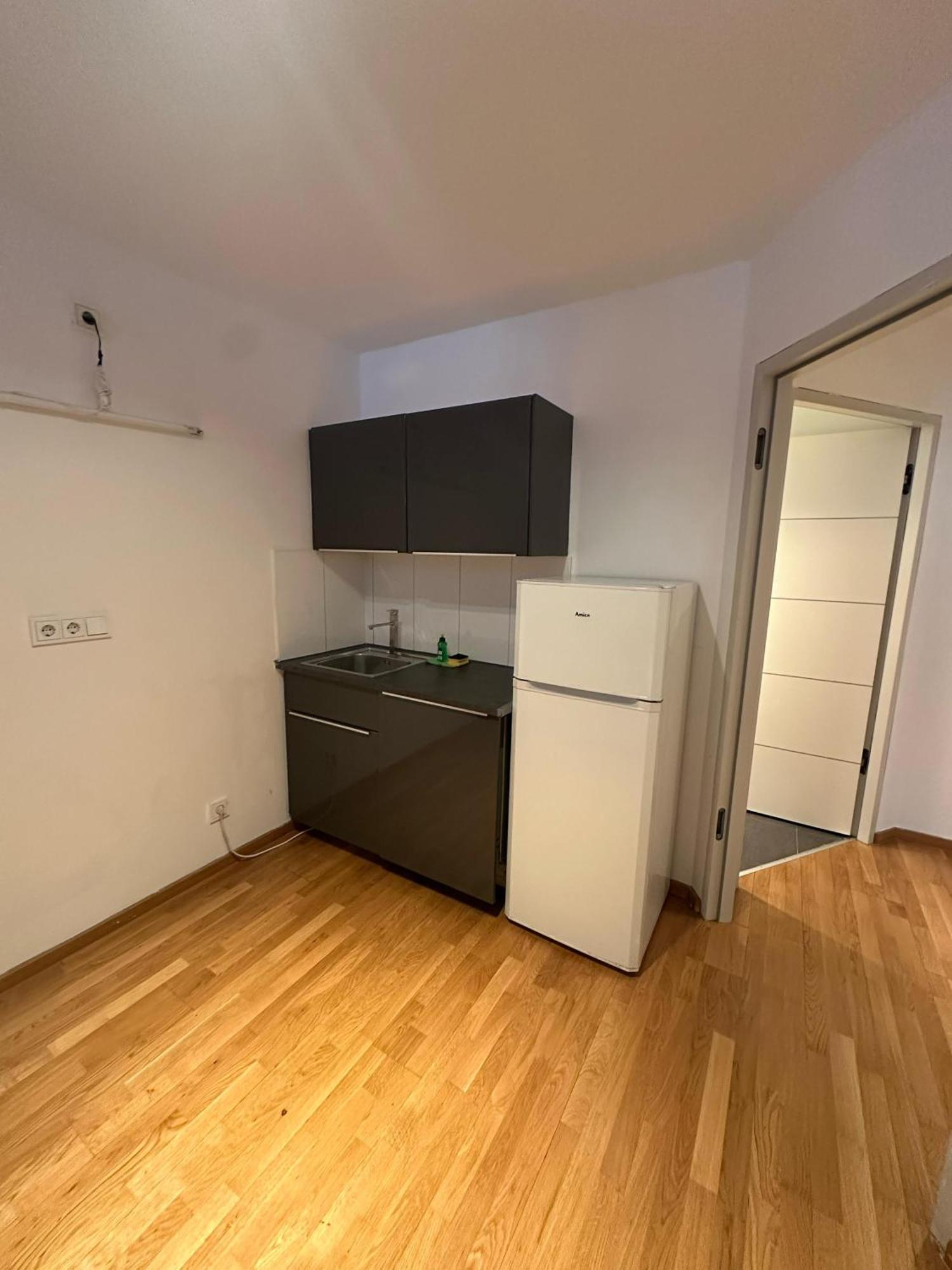 Al Nafurah Apartments 慕尼黑 外观 照片