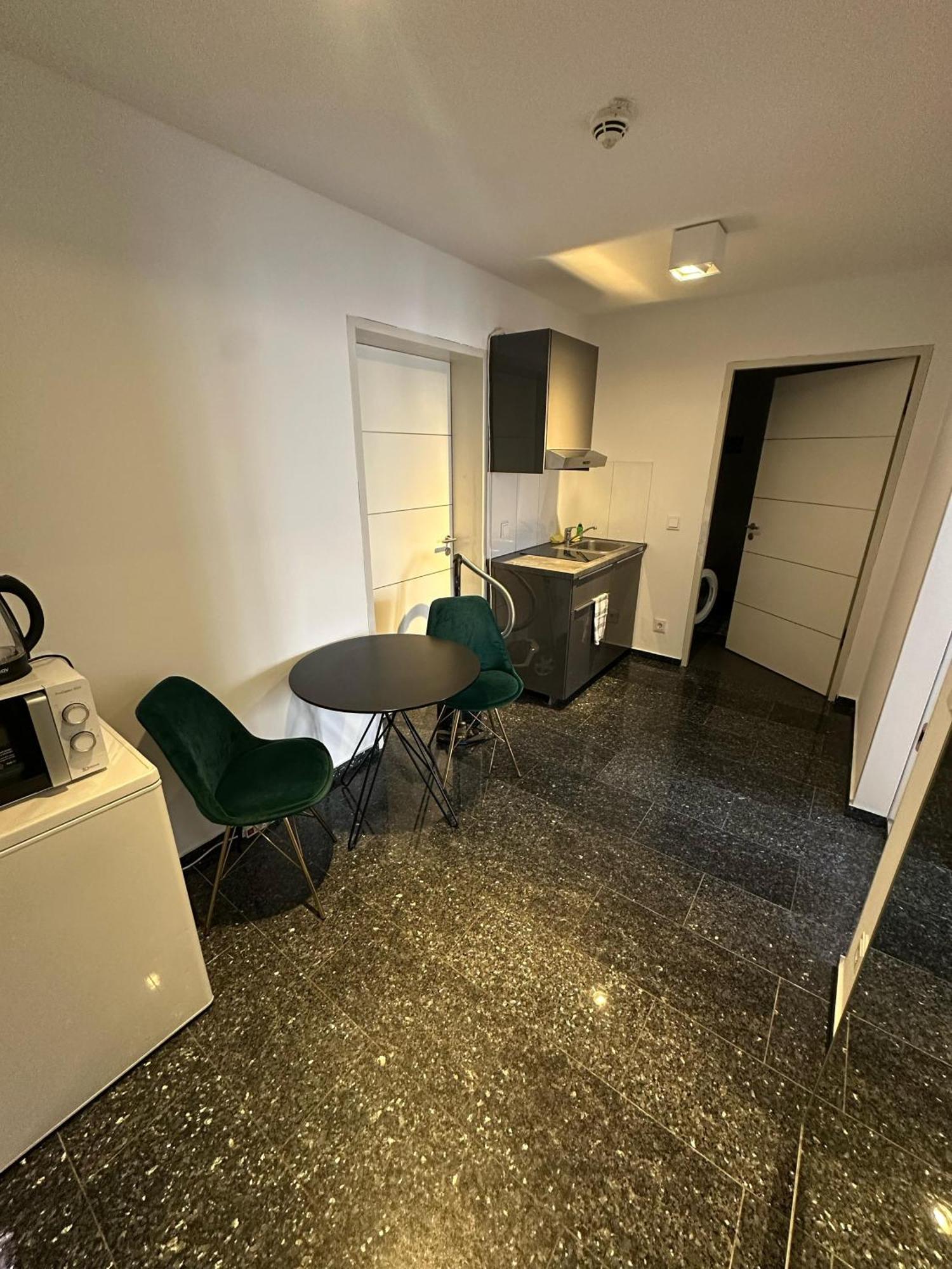 Al Nafurah Apartments 慕尼黑 外观 照片